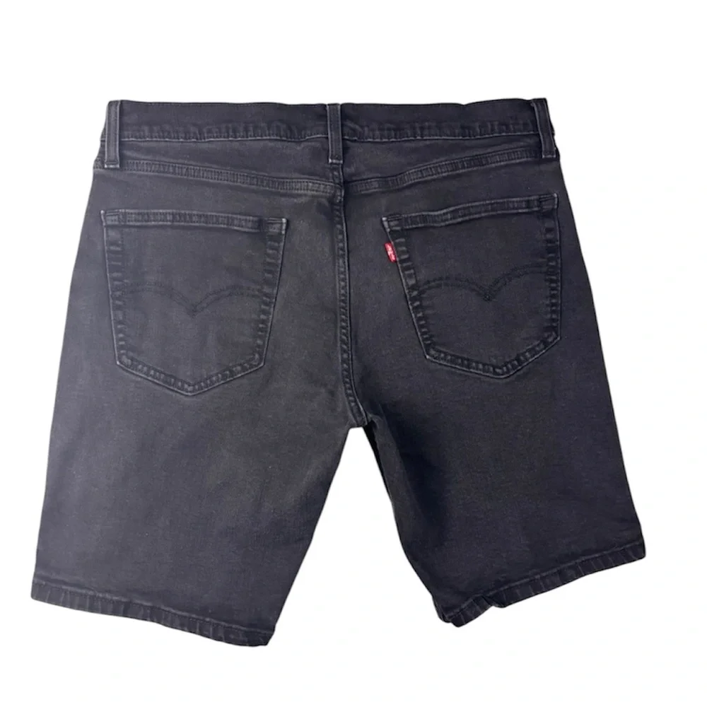 Levi's Men's Black Grunge Denim Utility Vertical Zip Pocket Slim Fit Shorts (36)